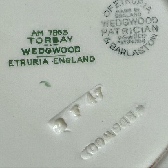Wedgwood Patrician Torbay Green Rim Soup Bowl 8 1/2" - Picture 5 of 7